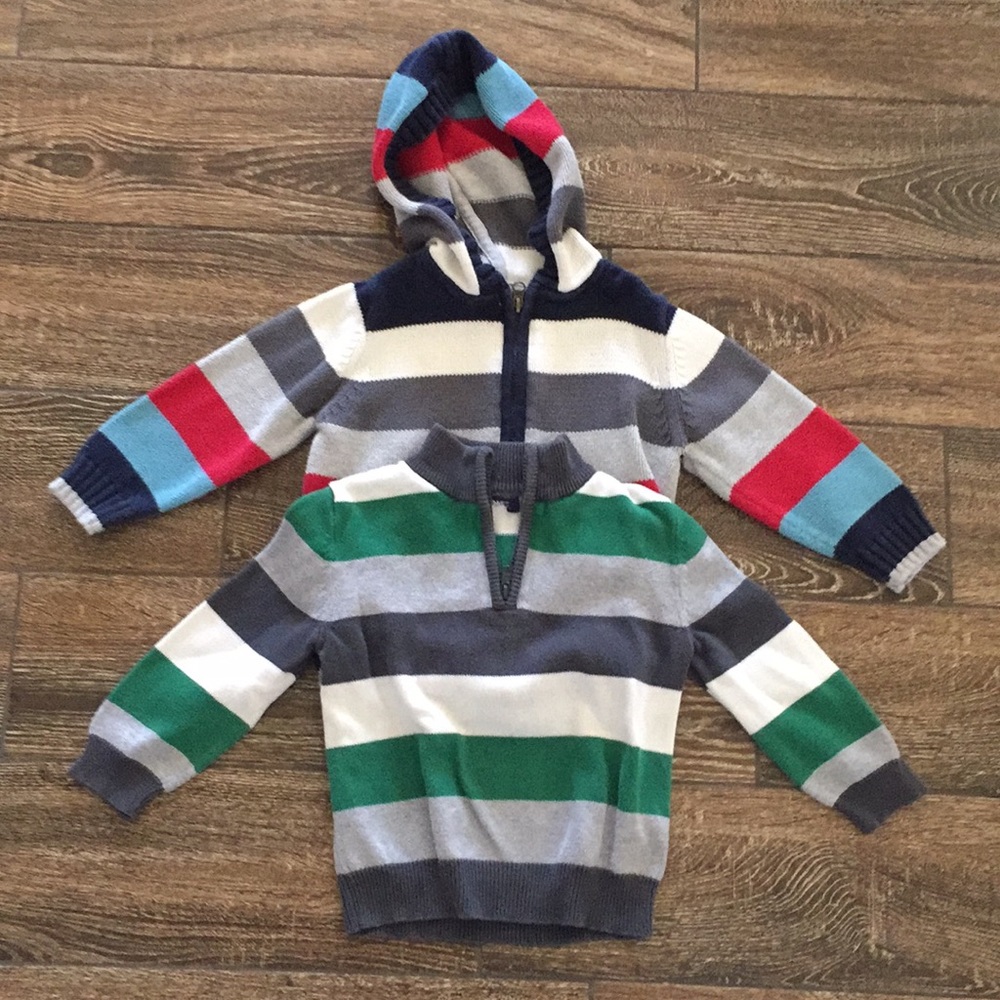 2 little boys sweaters size 3t